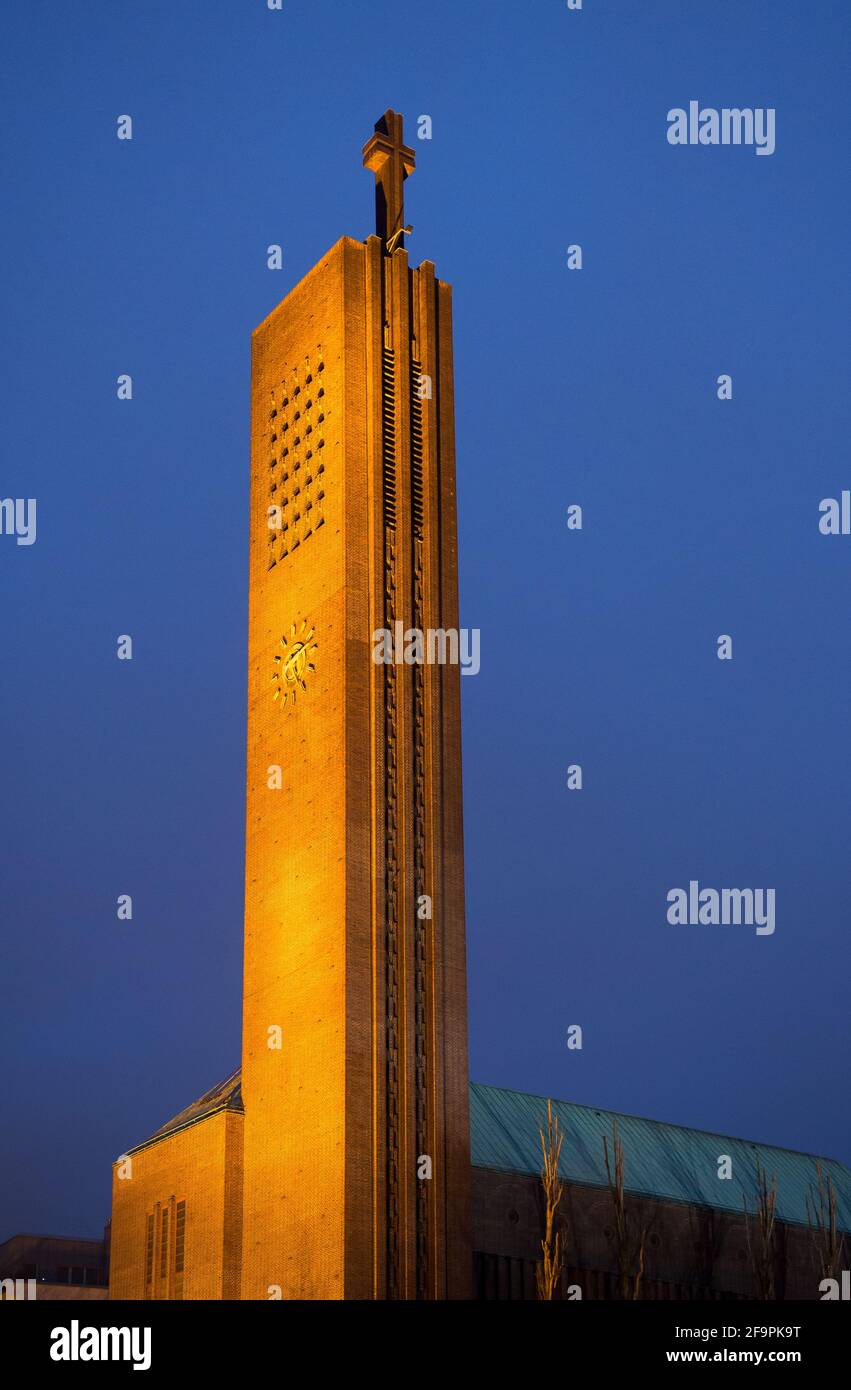 27.01.2020, Berlin, Berlin, Allemagne - Wilmersdorf - l'église luthérienne sur Hohenzollernplatz, construite de 1930 à 1934 selon les dessins d'Ossip Klarwein. 0C Banque D'Images
