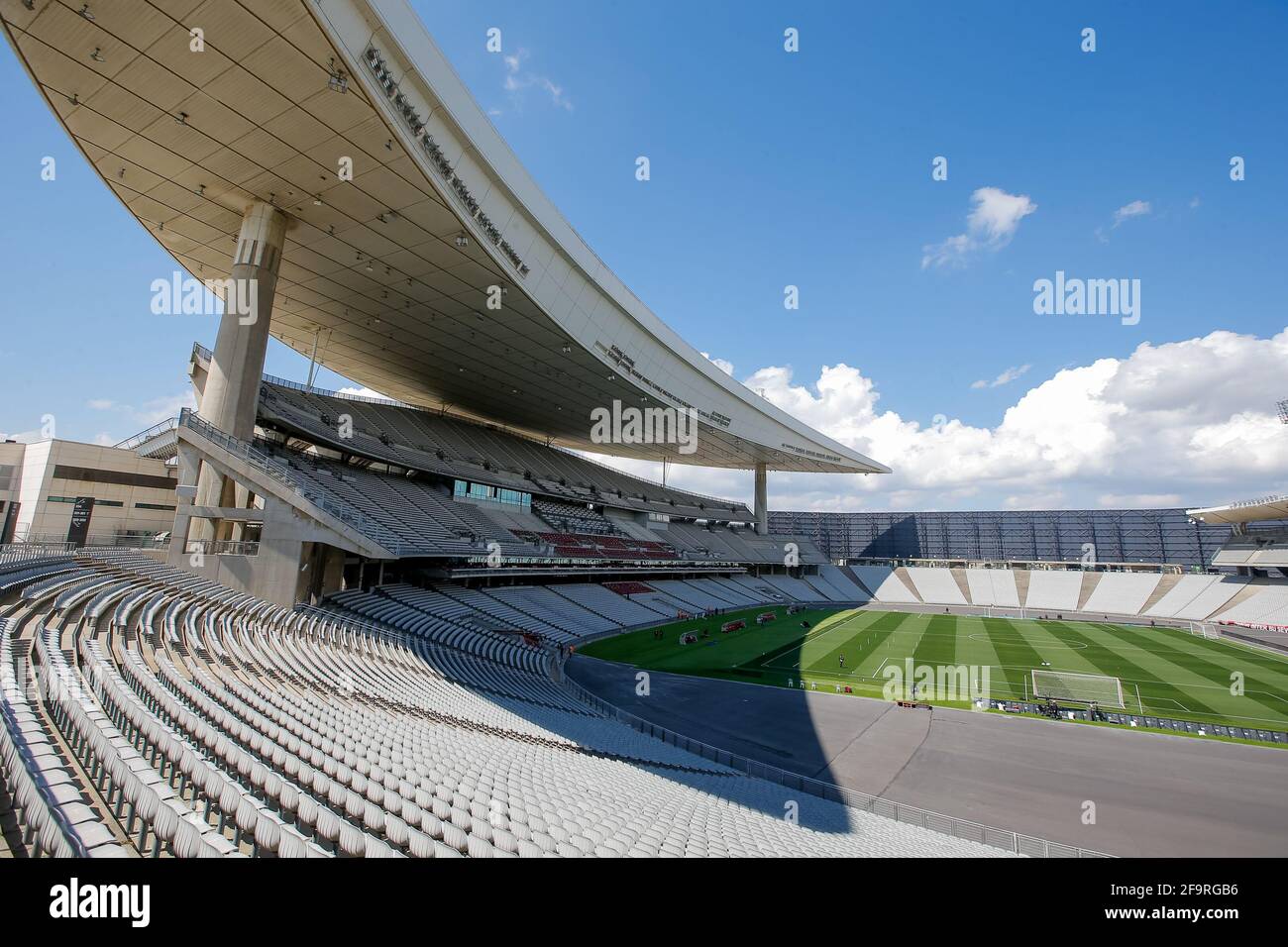 ISTANBUL, TURQUIE - AVRIL 20 : vue générale du stade Ataturk Olimpiyat pendant le match Super LIG entre Fatih Karagumruk et Goztepe à Ataturk OLIM Banque D'Images