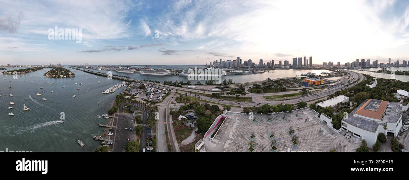 Panorama aérien grand angle Port Miami Banque D'Images