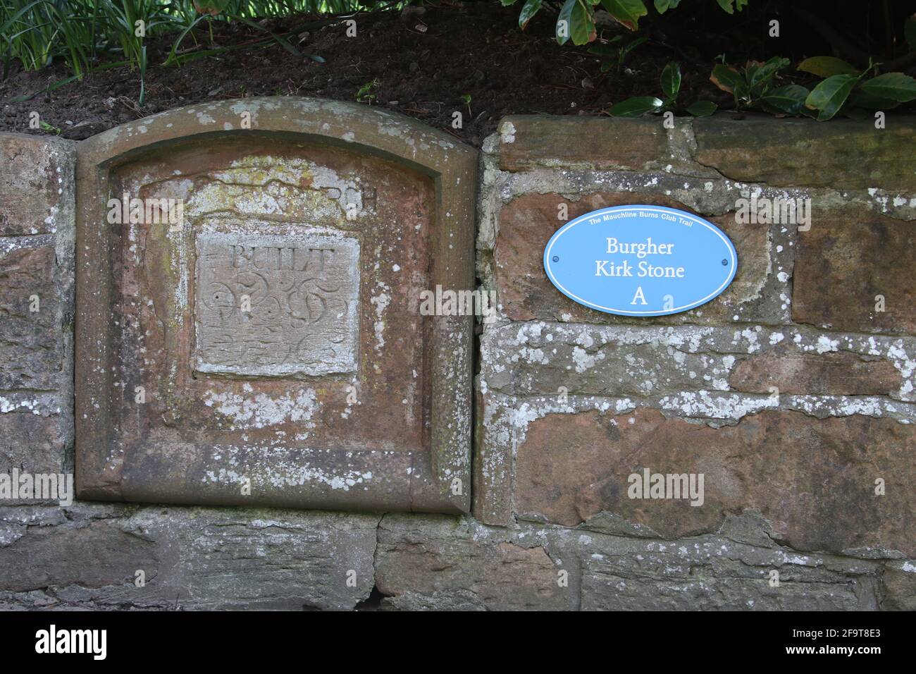 Ecosse, Ayrshire, Mauchline Church, cimetière, 16 avril 2021. Tombes marquées avec connexions à Robert Burns Banque D'Images