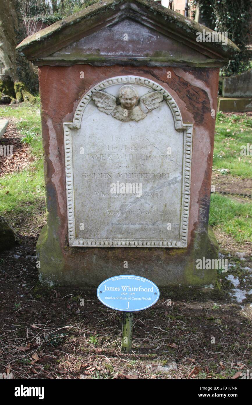 Ecosse, Ayrshire, Mauchline Church, cimetière, 16 avril 2021. Tombes marquées avec connexions à Robert Burns Banque D'Images