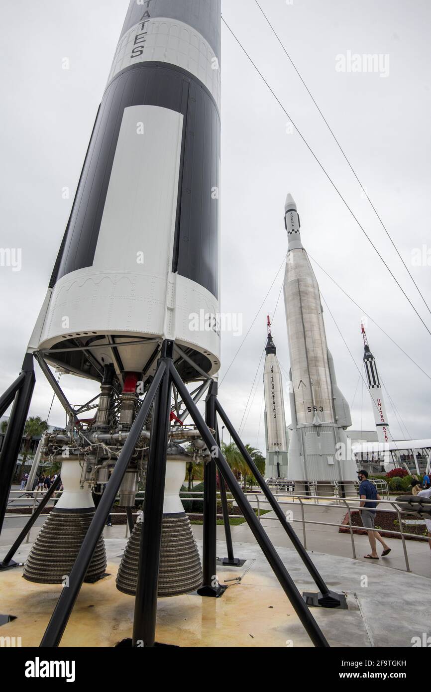 Kennedy Space Center, États-Unis. 20 avril 2021. La fusée Titan II qui a amené les astronautes Gemini dans l'espace dans les années 1960 est exposée dans le Rocket Garden au complexe des visiteurs du Kennedy Space Center, sur l'île Merritt, en Floride, le mardi 20 avril 2021. Le lancement de SpaceX NASA Crew-2 est prévu pour le 22 avril 2021. Photo de Pat Benic/UPI crédit: UPI/Alay Live News Banque D'Images