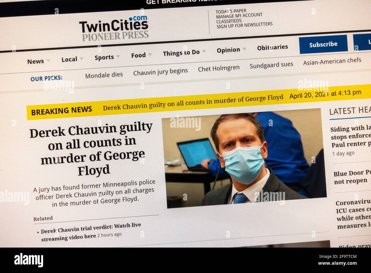 Réaction immédiate du web à la condamnation de Derek Chavin pour meurtre de George Floyd sur le site Web de Twin Cities Pioneer Press (Minnesota), le 20 avril 2021. Banque D'Images