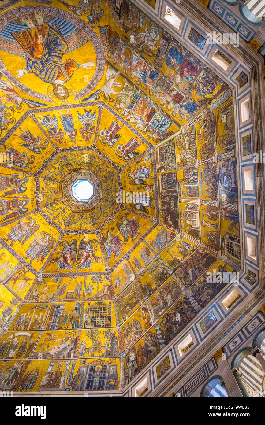 FLORENCE, ITALIE, 15 MARS 2016 : intérieur du baptistère de san giovanni Banque D'Images