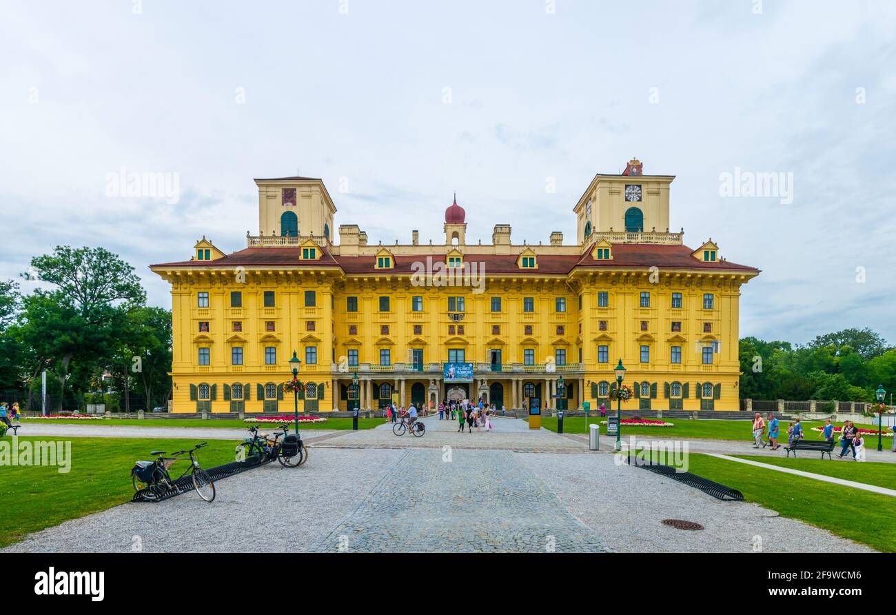 EISENSTADT, AUTRICHE, 18 JUIN 2016 : vue sur le célèbre palais esterhazy dans la ville autrichienne Eisenstadt, capitale de la région du Burgenland. Banque D'Images