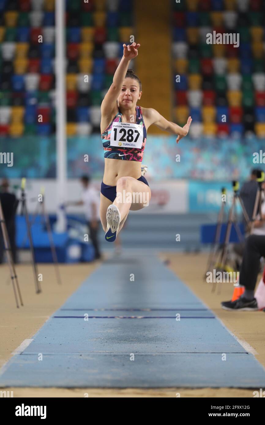 Female Triple Jump Banque De Photographies Et D images Haute female-triple-jump-banque-de-photographies-et-d-images-haute