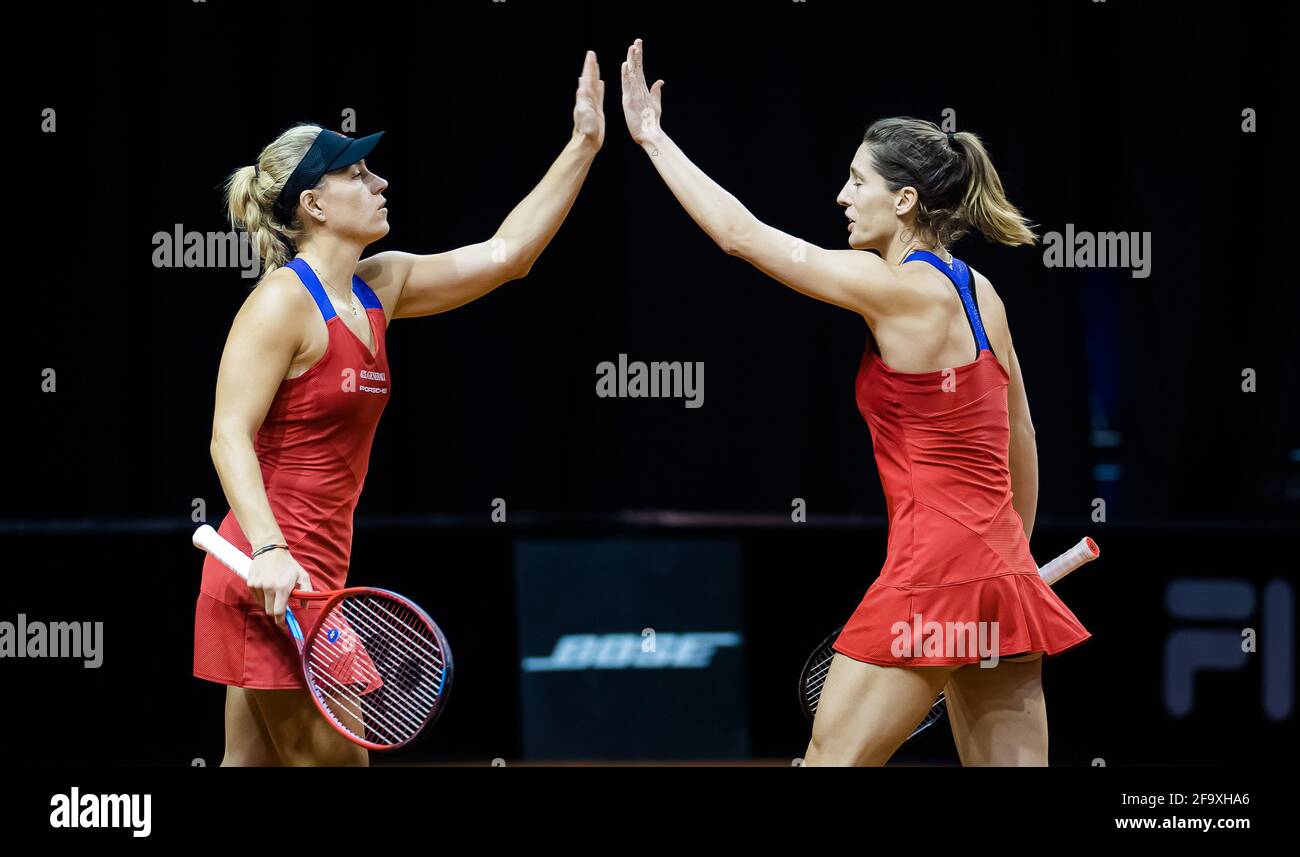 Stuttgart, Allemagne - 20 avril 2021, Angelique Curber et Andrea Petkovic  d'Allemagne jouant en double au Grand Prix de tennis Porsche 2021, tournoi  WTA 500 le 20 avril 2021 à Porsche Arena