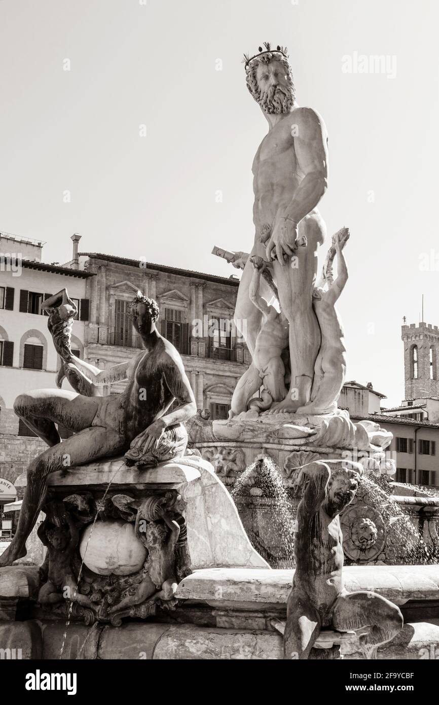 Florence, province de Florence, Toscane, Italie. Fontaine de Neptune, Fontana di Nettuno, par Bartolomeo Ammannati, 1511 – 1592, sur la Piazza della Signoria. Banque D'Images