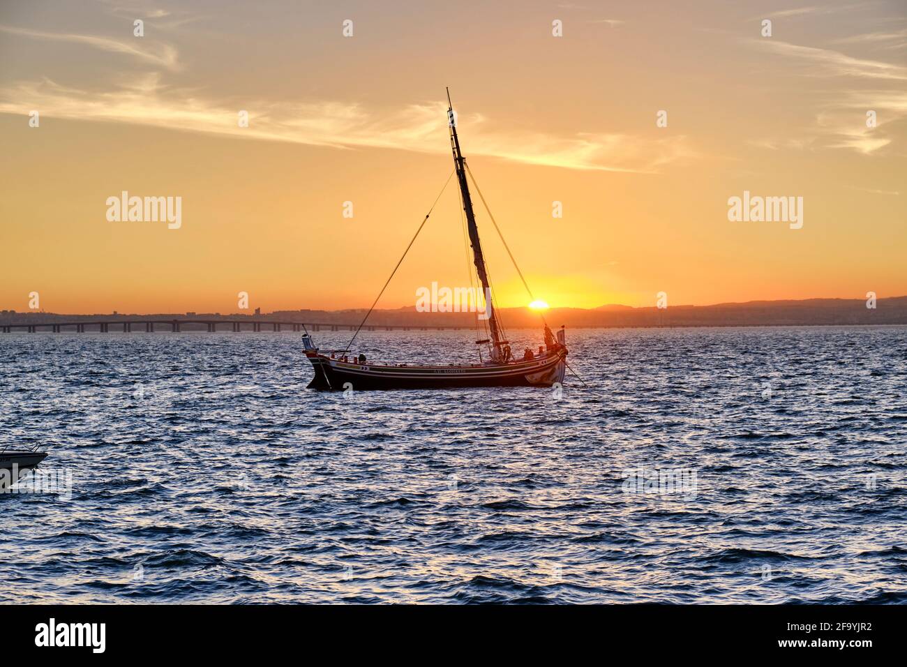 Un bateau traditionnel de la rivière Tage. Alcochete. Portugal Banque D'Images