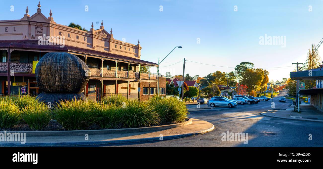 Club Hotel au rond-point à Gray Street Glen Innes, New England Tablelands, Nouvelle-Galles du Sud Australie Banque D'Images