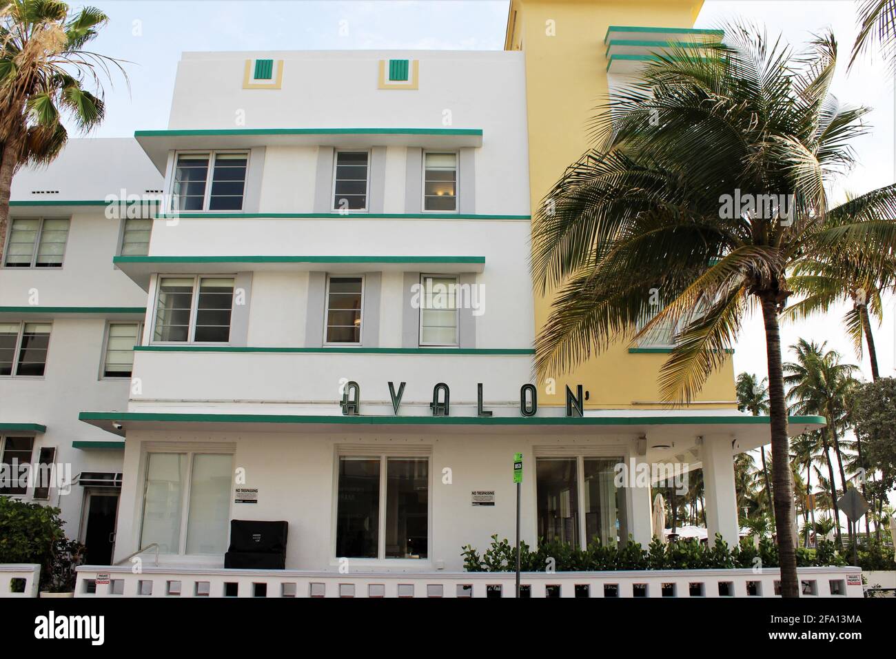 Extérieur de l'hôtel Avalon sur Ocean Drive, ville de Miami Beach, Floride, dans le quartier art déco de South Beach. Banque D'Images