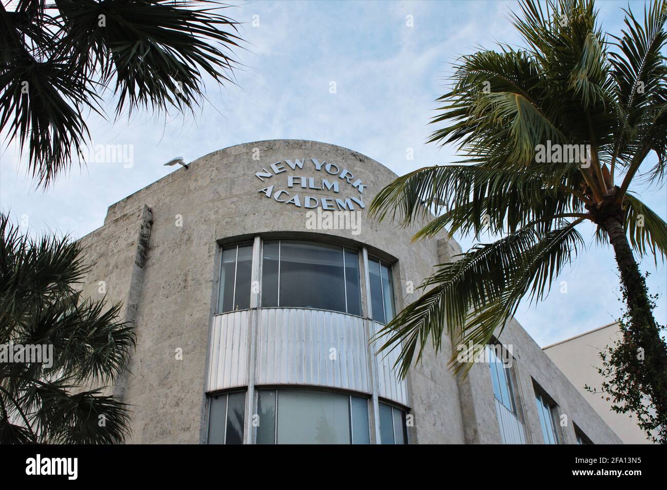 L'emplacement de la New York film Academy à Miami Beach, Floride sur l'extérieur de Lincoln Road. Le NYFA offre des cours de diplômes et des ateliers dans le film d'action, etc Banque D'Images
