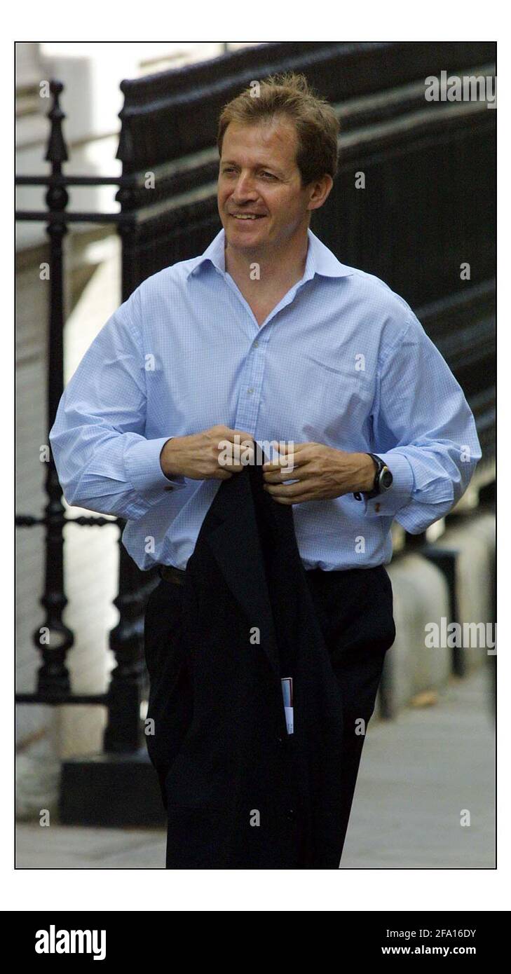 Alastair Campbell arrivant à Downing Street.pic David Sandison 11/7/2003 Banque D'Images