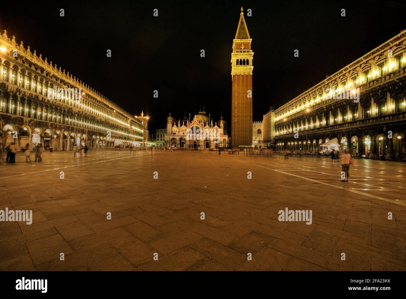 Piazza San Marco la nuit, Italie, Venise Banque D'Images