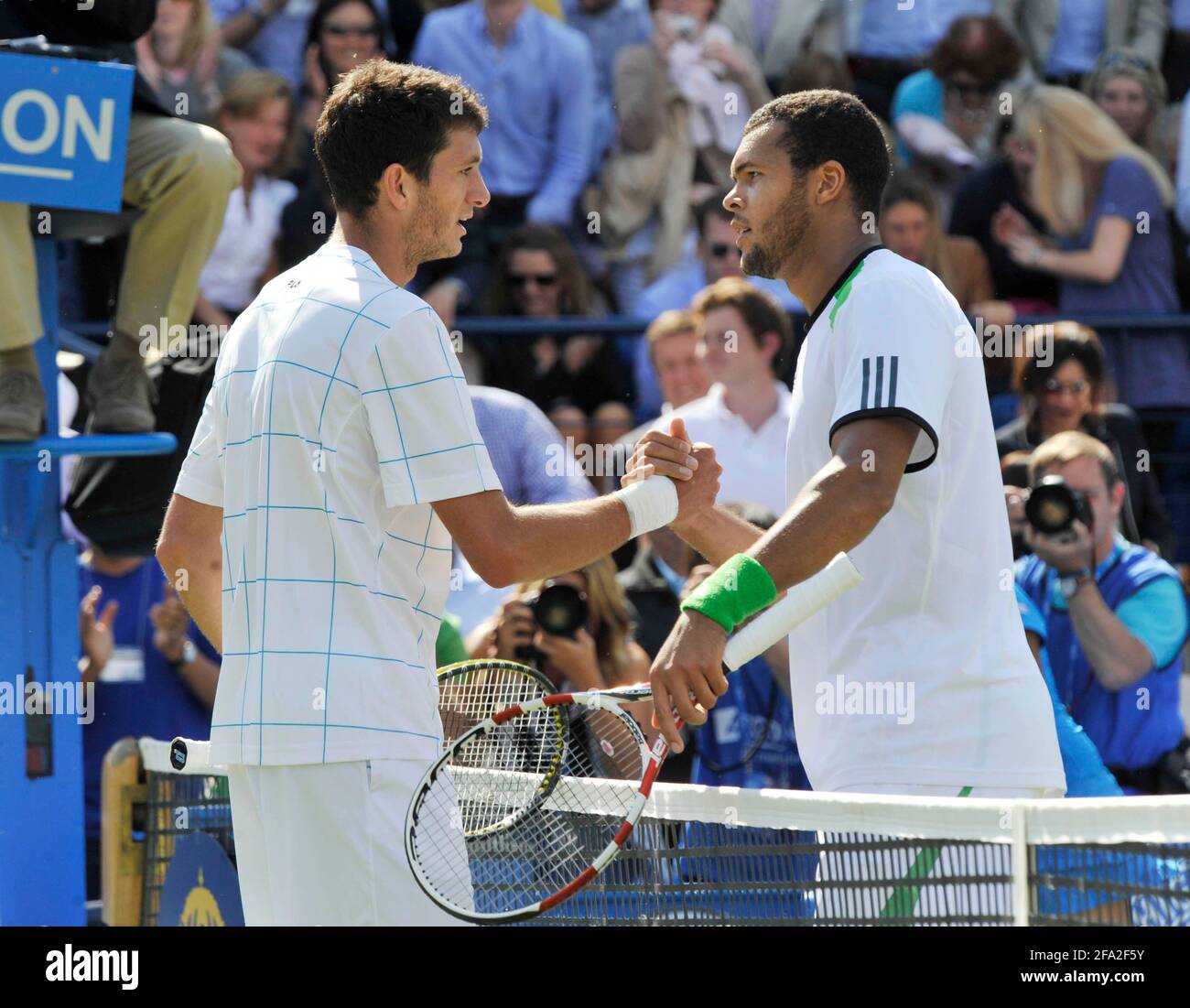 TENNIS AEGON QUEENS CLUB. ANDY DEMI-FINALE JAMES WARD V JO WILFRED TSONGA. APRÈS LA COMPARAISON. 10/6/2011. PHOTO DAVID ASHDOWN Banque D'Images