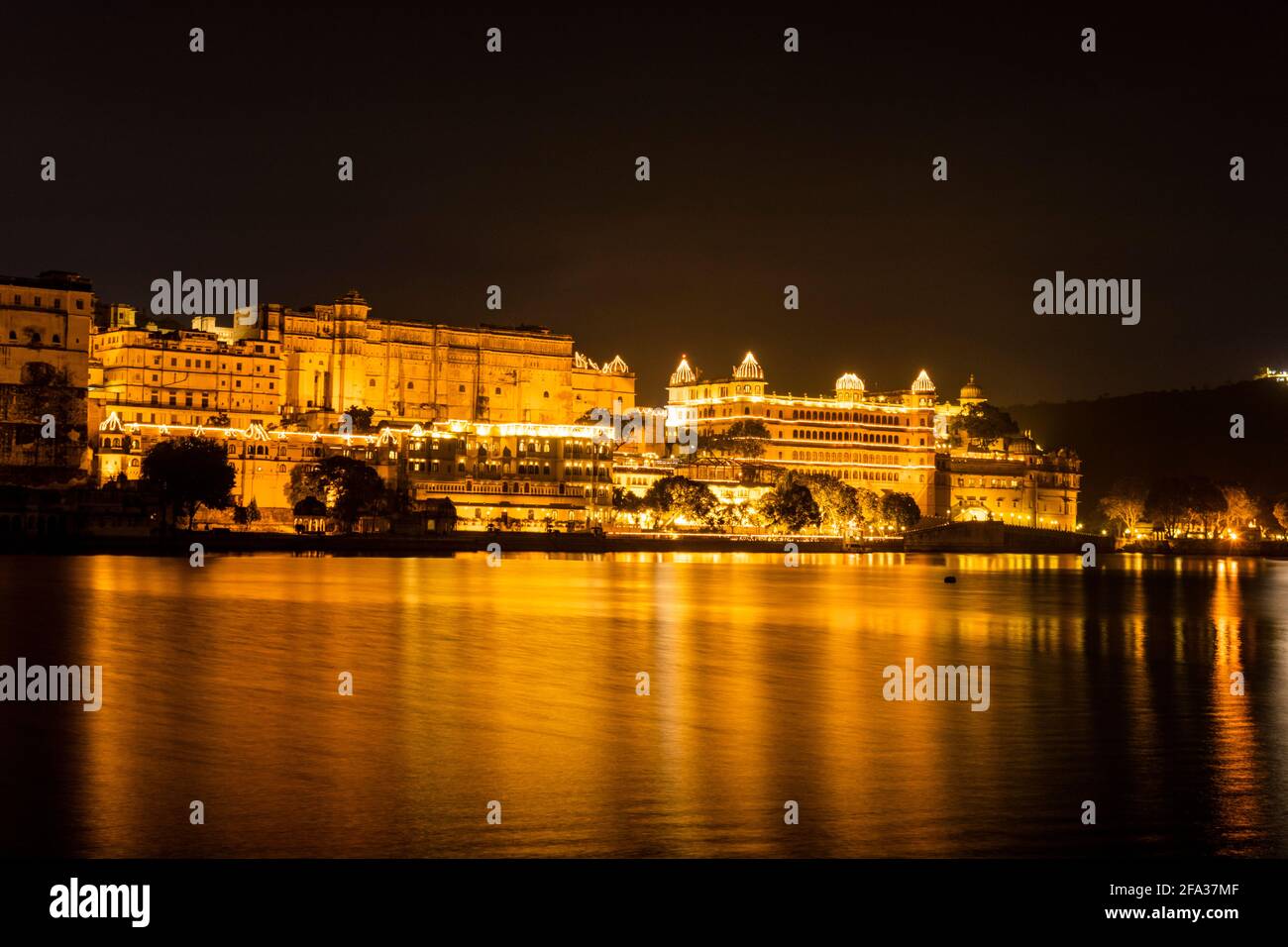 Palais de la ville, Udaipur pendant Diwali Banque D'Images