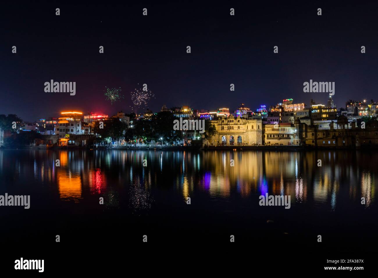 Lac Pichola, Udaipur. Pendant Diwali Banque D'Images