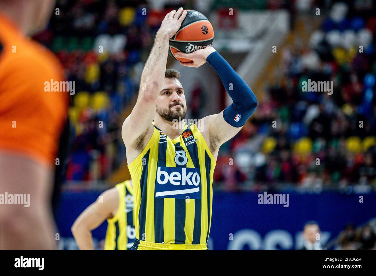 Moscou, Russie. 21 avril 2021. Marko Guduric, (8) de Fenerbahce Beko Istanbul en action pendant le jeu 1 des séries de l'Euroligue Turkish Airlines de la saison 2020-2021 entre CSKA Moscou et Fenerbahce Beko Istanbul à Megasport Arena. Score final: CSKA Moscou 92:76 Fenerbahce Beko Istanbul. (Photo de Nicholas Muller/SOPA Images/Sipa USA) crédit: SIPA USA/Alay Live News Banque D'Images