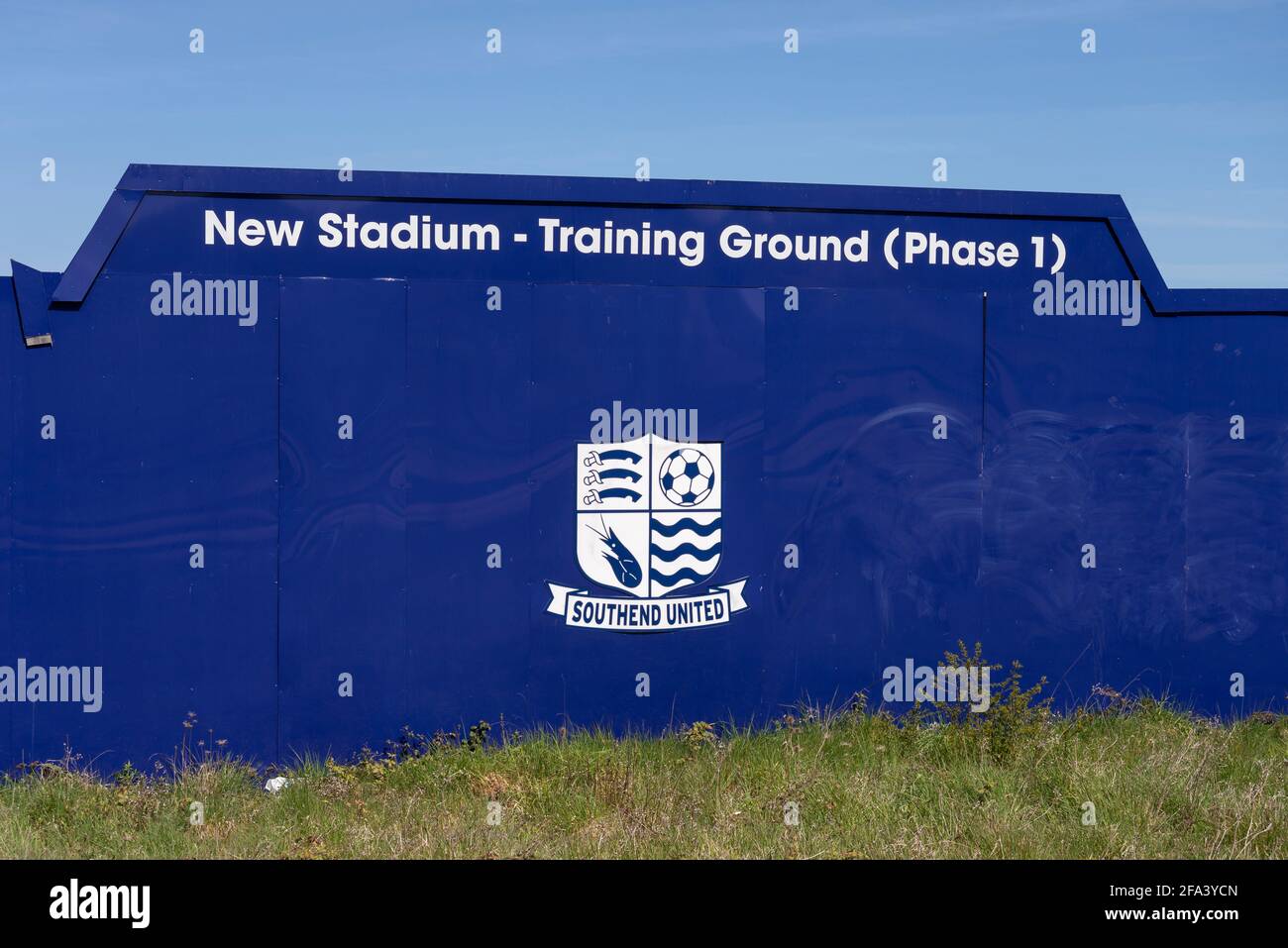 Chantier de construction de palissades autour de la proposition de Southend Utd football club nouveau terrain d'entraînement de stade à Fossetts Way, Fossetts Farm. Phase 1 de la formation Banque D'Images
