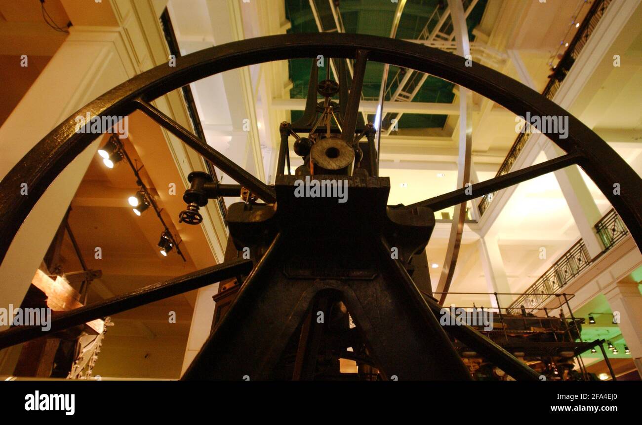 LE MOTEUR DE TABLE PAR HENRY MAUDSLAY DANS LE MOTEUR À VAPEUR SALLE AU MUSÉE DES SCIENCES.30/12/04 PILSTON Banque D'Images LE MOTEUR DE TABLE PAR HENRY MAUDSLAY DANS LE MOTEUR À VAPEUR SALLE AU MUSÉE DES SCIENCES.30/12/04 PILSTON Banque D'Images