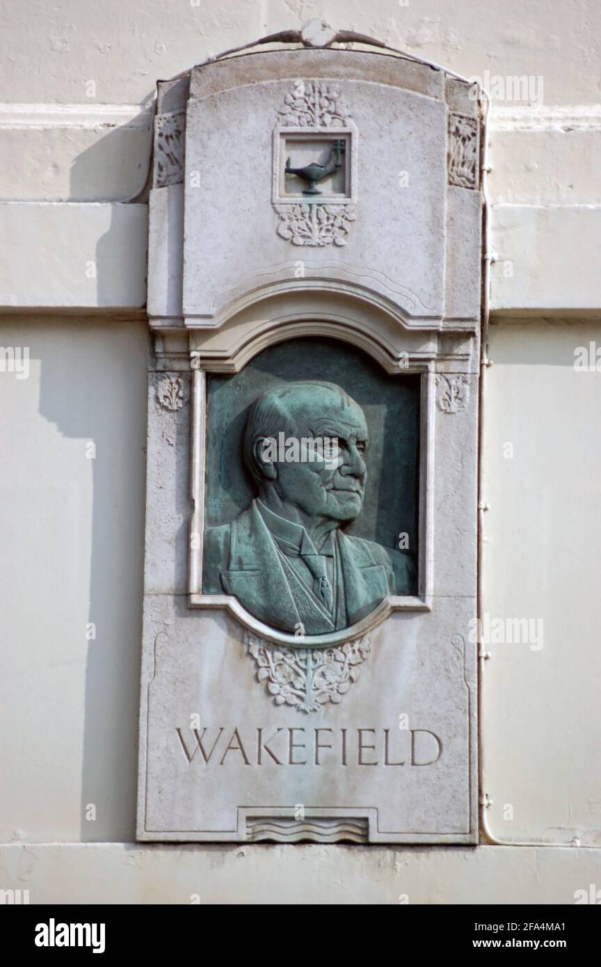 Une plaque publique pour célébrer la vie de l'industriel et philanthrope Charles Wakefield (1859 - 1941). Ayant fait de son argent pour fabriquer des lubrifiants Banque D'Images
