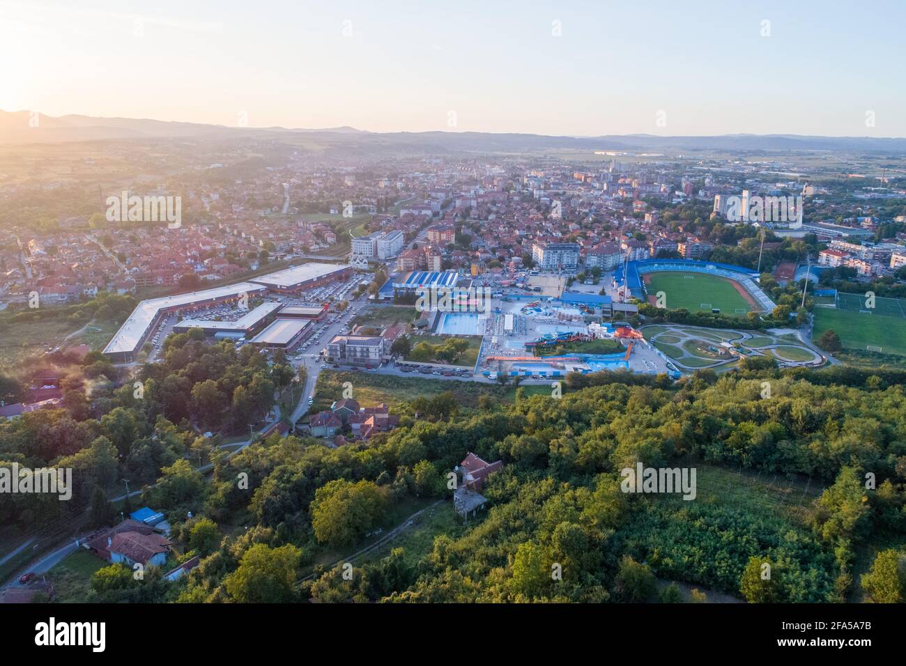 Jagodina vue drone, Serbie photo aérienne. Jour d'été Banque D'Images