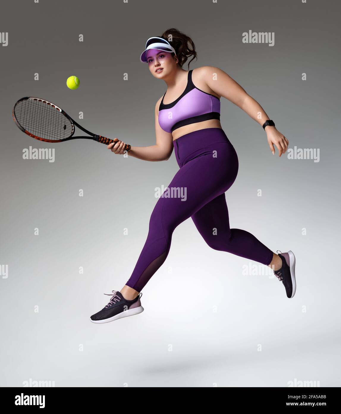 Tennis ball girl model Banque de photographies et d�??images ?� haute r?�solution - Alamy