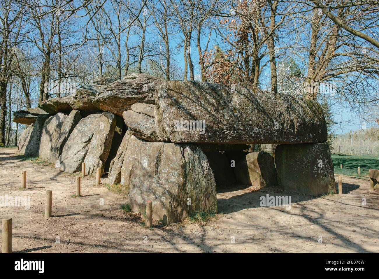 Le dolmen de la roche aux fees en bretagne Banque D'Images