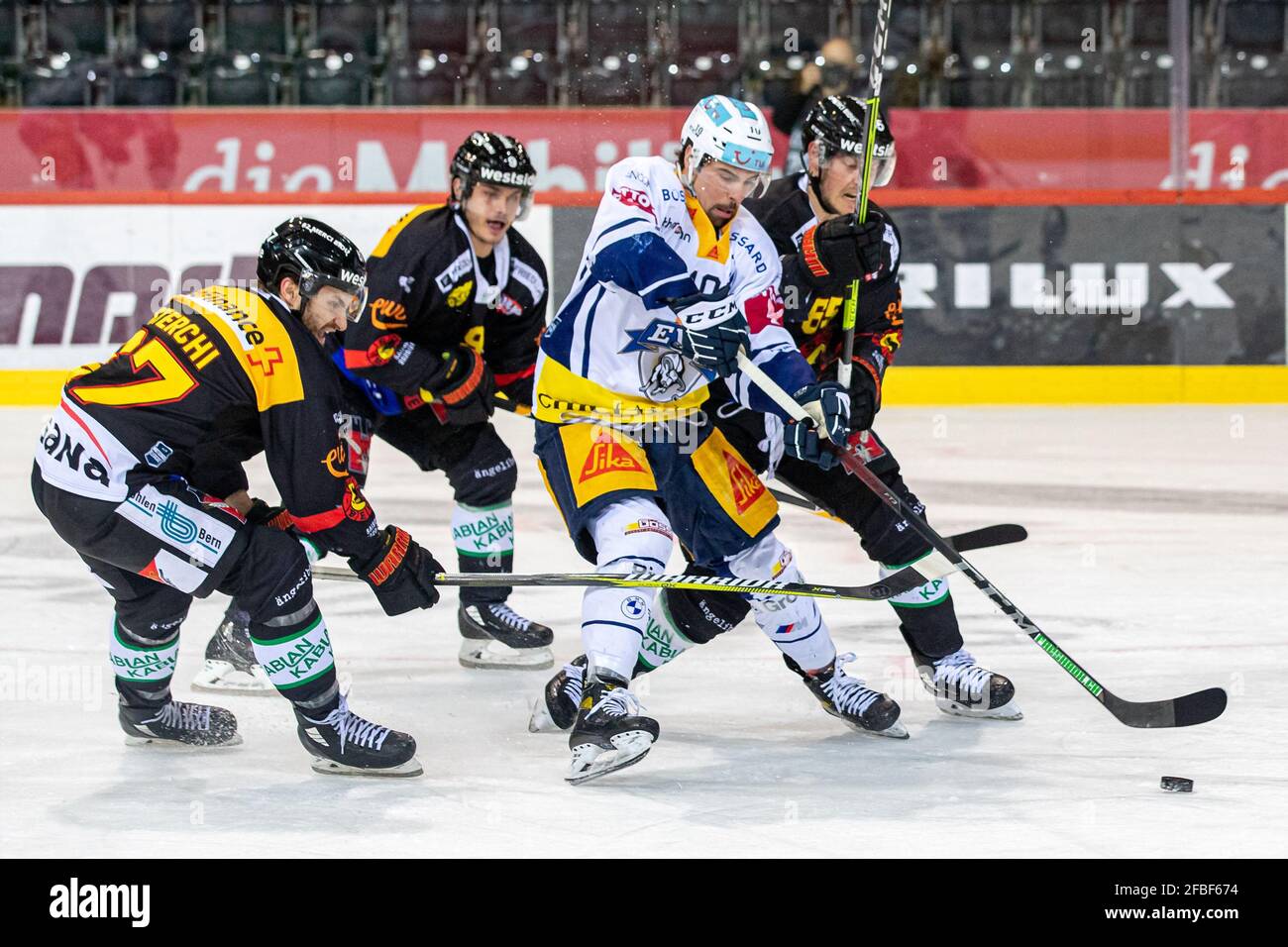 Il faut trois Berners autour de 9 Mika Henauer (Berne), 67 Simon