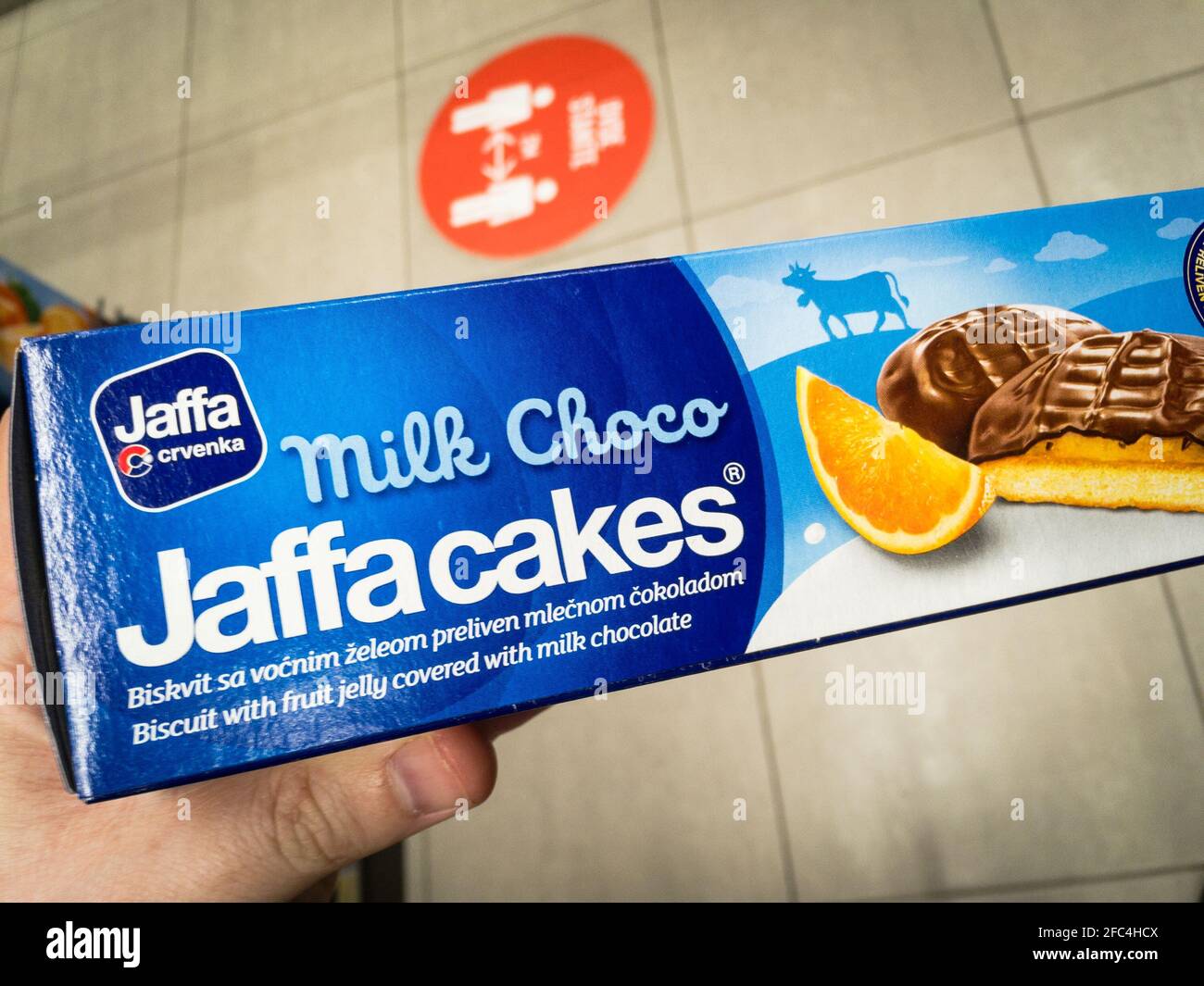 Belgrade Serbie Avril 21 Logo De Jaffa Crvenka Sur Une Boite De Gateaux De Jaffa A L Orange A Vendre C Est Une Marque Serbe De Biscuits Exportant Photo Stock Alamy Belgrade Serbie Avril 21 Logo De Jaffa Crvenka Sur Une Boite De Gateaux De Jaffa A L Orange A Vendre C Est Une Marque Serbe De Biscuits Exportant Photo Stock Alamy