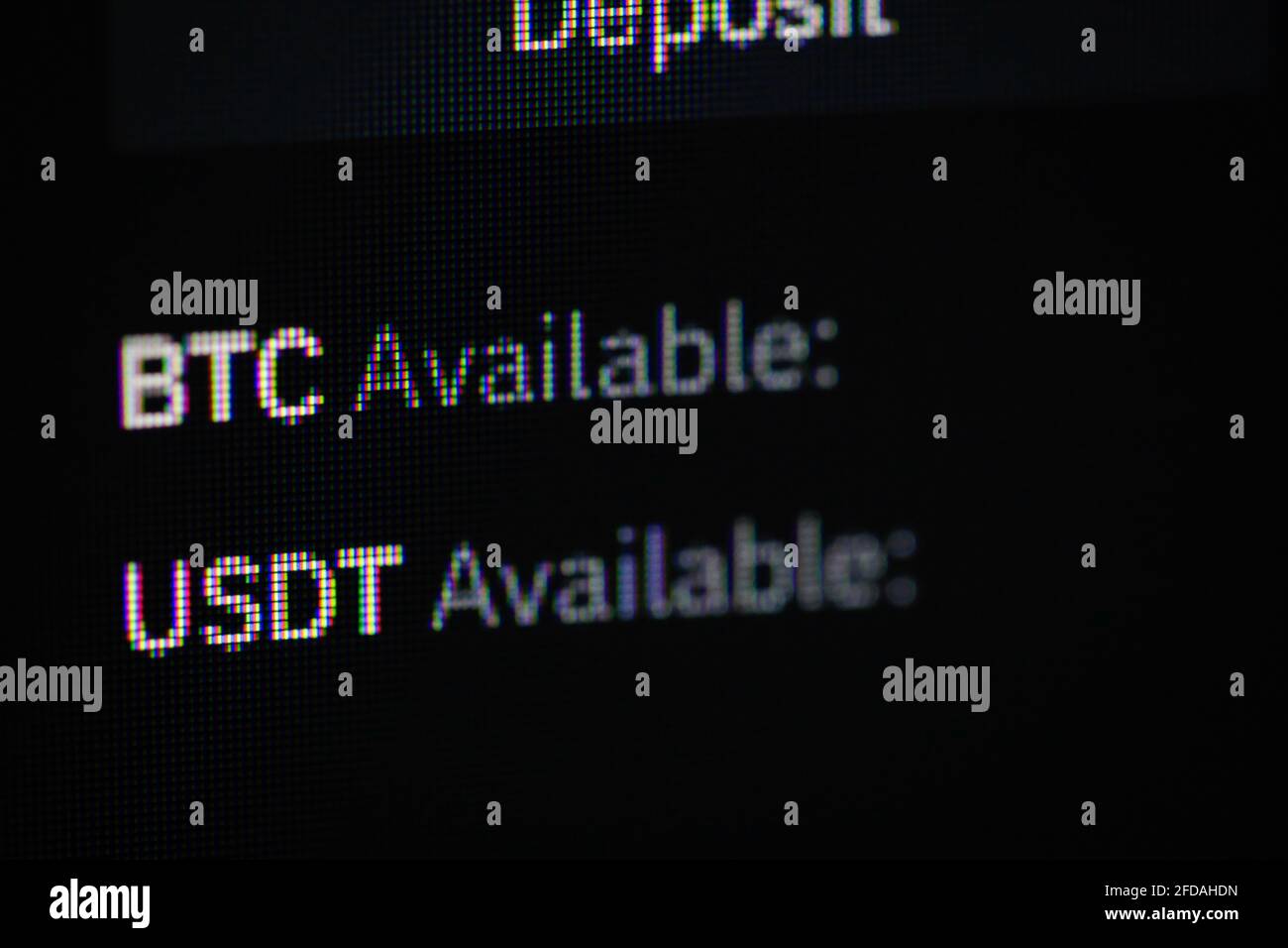 Faible profondeur de champ avec détails de la crypto-monnaie Bitcoin sur une application d'échange de crypto, sur un écran numérique. Banque D'Images
