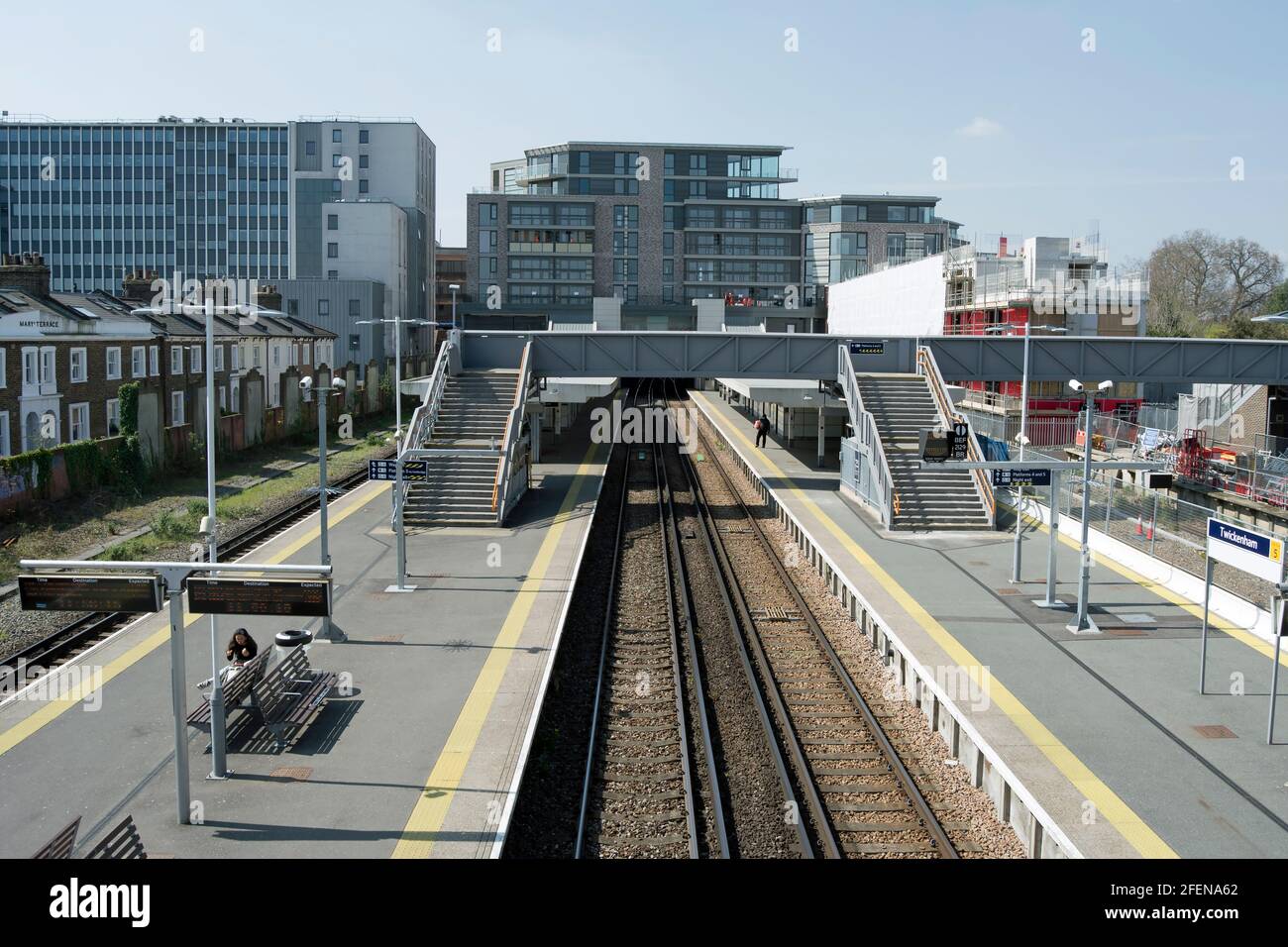 gare de twickenham, twickenham, middlesex, sans train et peu de passagers Banque D'Images