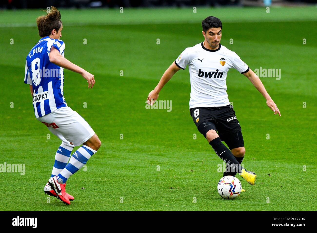 Valence, Espagne. 24 avril 2021. VALENCIA, ESPAGNE - AVRIL 24: Carlos Soler de Valencia CF pendant le match de la Liga entre Valencia CF et Deportivo Alaves à Estadio Mestalla le 24 avril 2021 à Valence, Espagne (photo de Pablo Morano/Orange Pictures) crédit: Orange pics BV/Alay Live News Banque D'Images