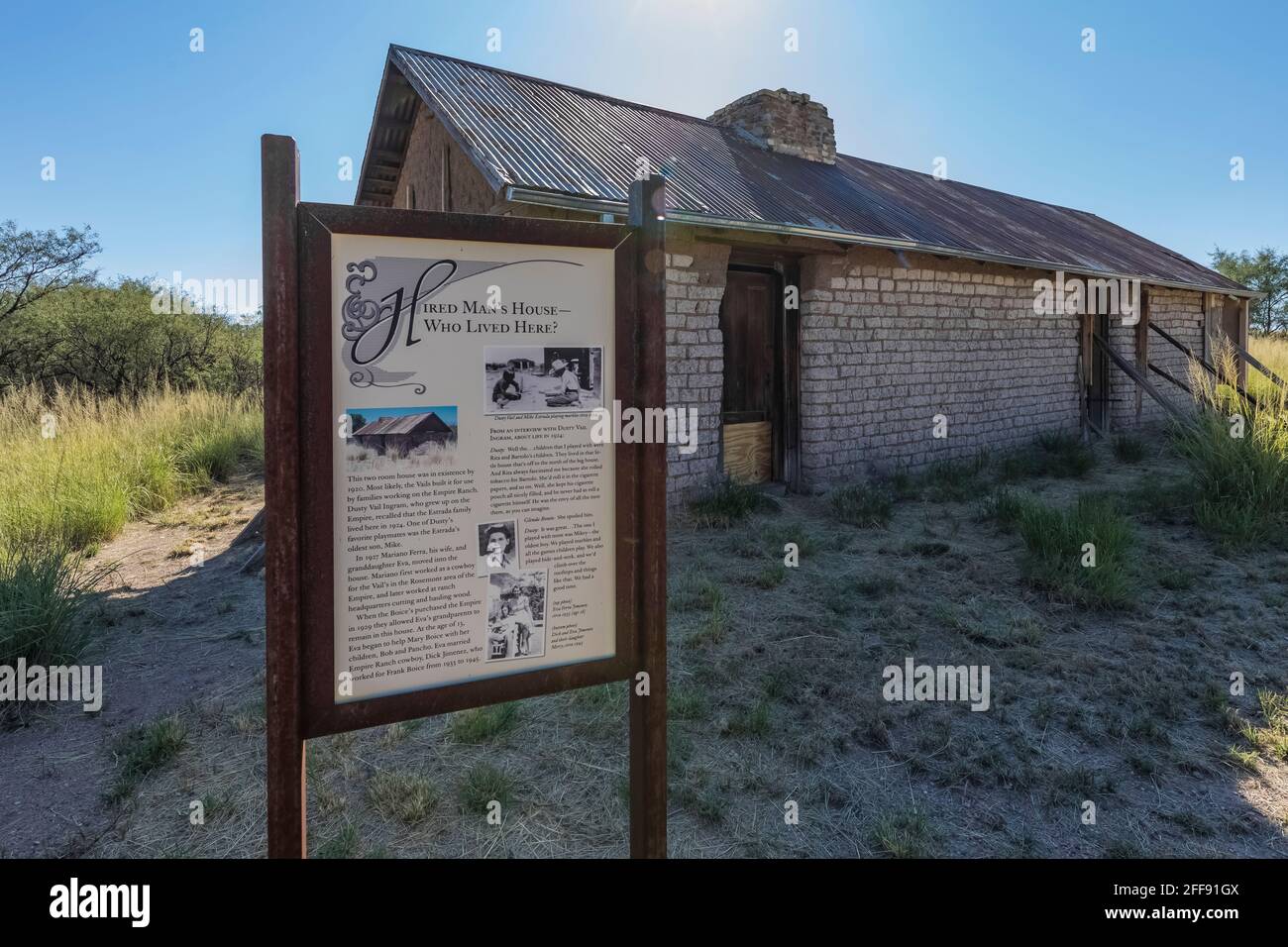 Panneau d'interprétation sur la maison de l'homme engagé à l'Empire Ranch et à l'aire de conservation nationale de Las Cienegas en Arizona, aux États-Unis Banque D'Images