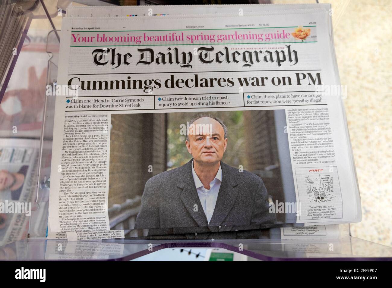 Dominic 'Cummings déclare la guerre sur PM' Boris Johnson' le quotidien Telegraph première page journal titre nouvelles article Londres Angleterre Royaume-Uni 23 avril 2021 Banque D'Images