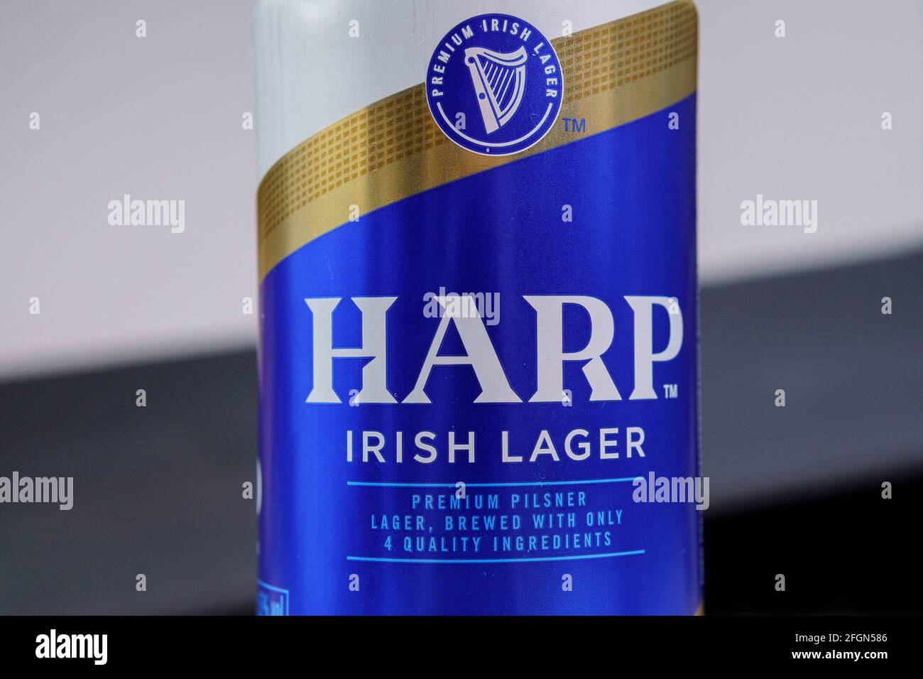 Tyumen, Russie-février 26, 2021: Boîte aluminium de bière Harp. Bière  légère irlandaise de qualité supérieure Photo Stock - Alamy