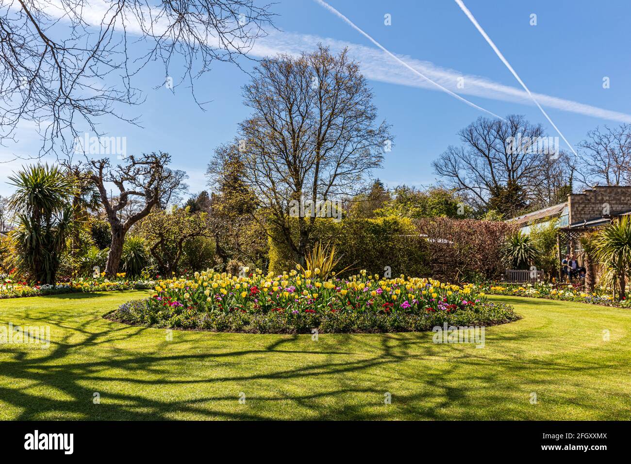 Magnifique jardin paysager au parc animalier Cotswold, Burford, Oxfordshire Banque D'Images