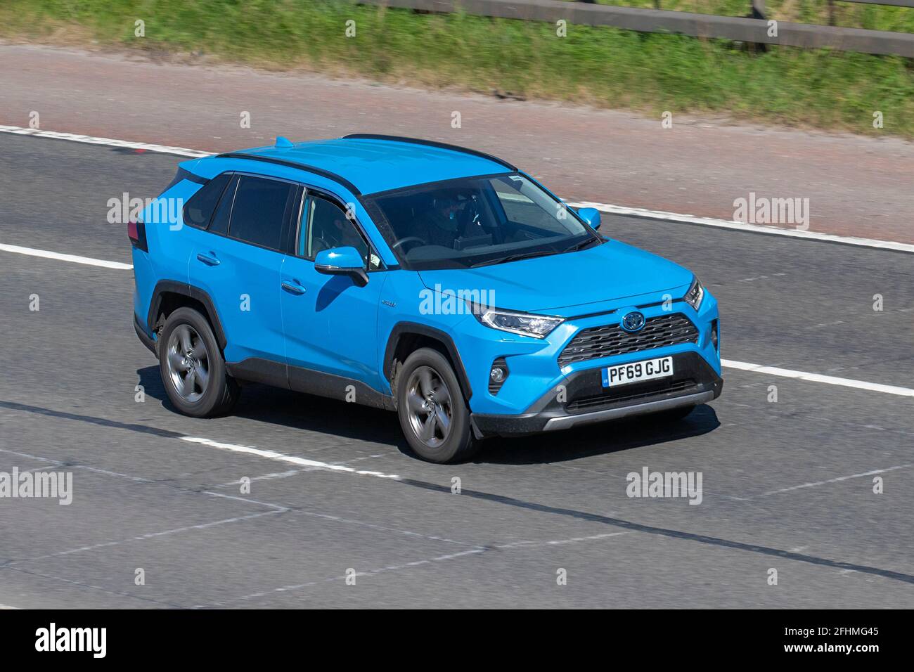 Toyota rav4 excel hev cvt 2020 Banque de photographies et d’images à ...