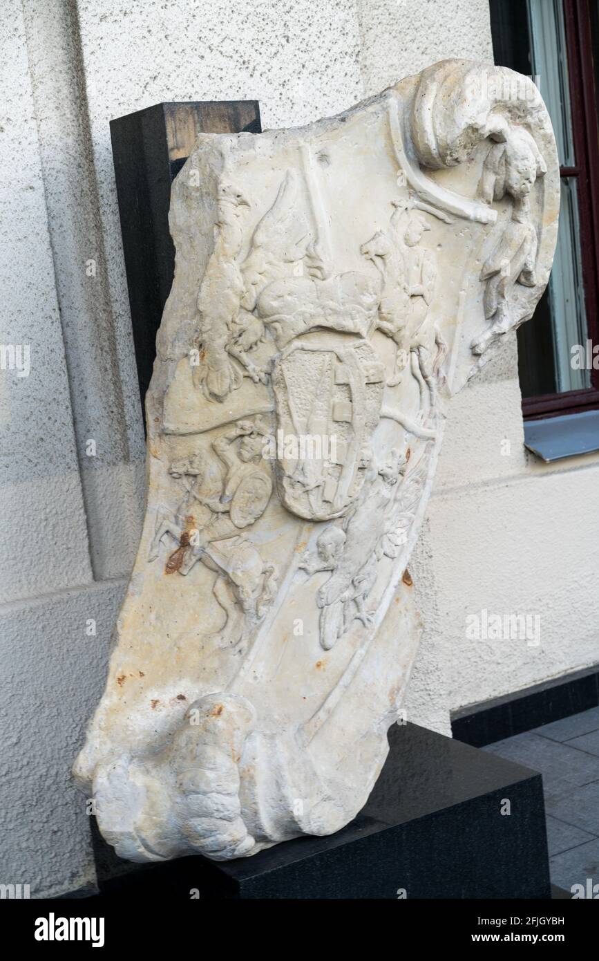 Grodno, Bélarus - 2 septembre 2017 : sculpture blanche avec guerriers Banque D'Images