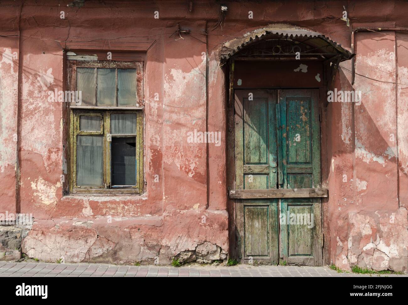 Ancienne maison abandonnée en Ukraine Donbass Donetsk guerre Banque D'Images