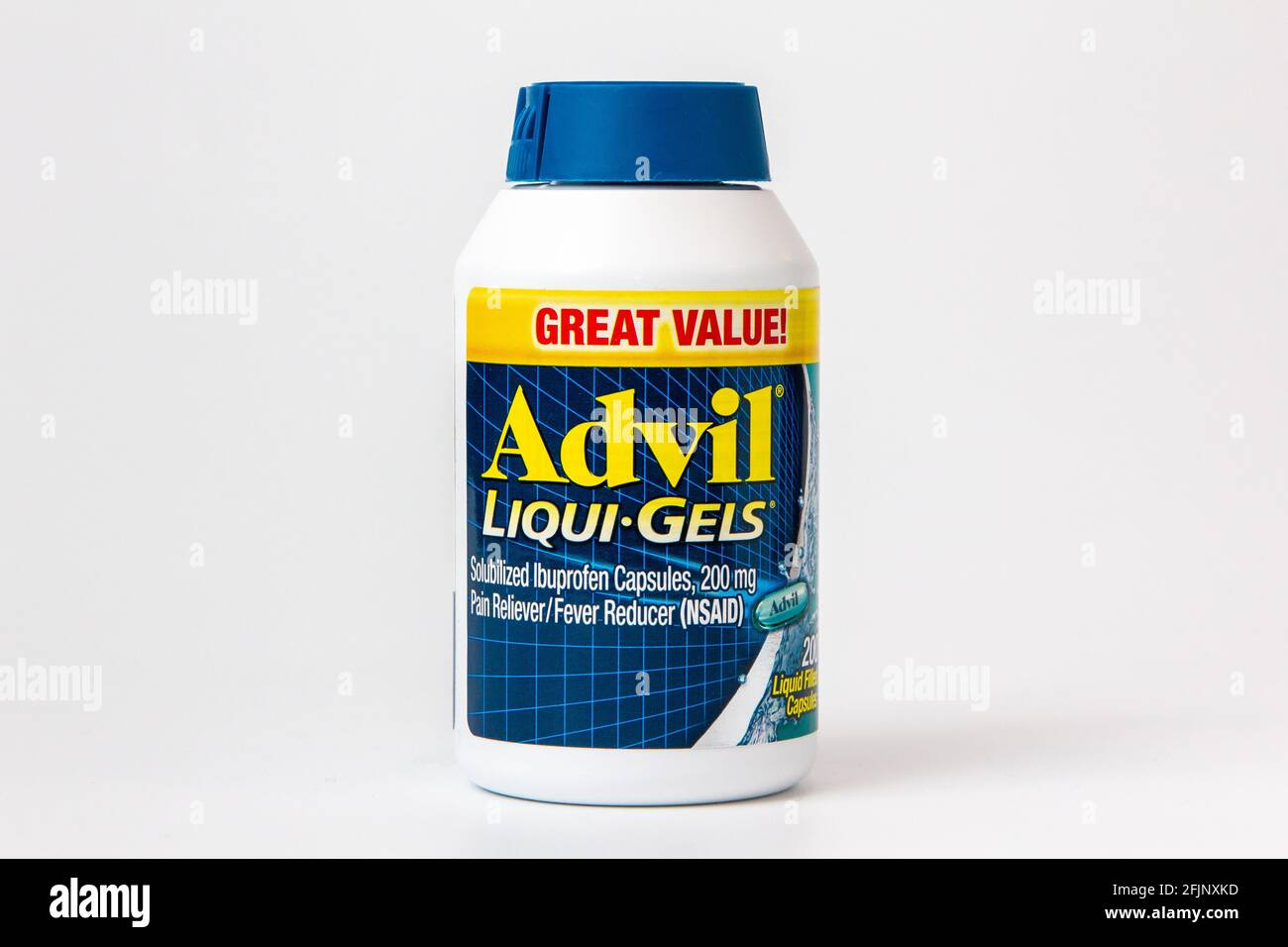 ST. PAUL, MN,USA - 25 AVRIL 2021 - Advil Liqui-gels contenant et logo de marque. Banque D'Images