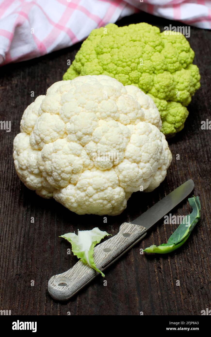 Couteau A Chou Fleur Vert Et Blanc Brassica Oleracea Var Botrytis Photo Stock Alamy
