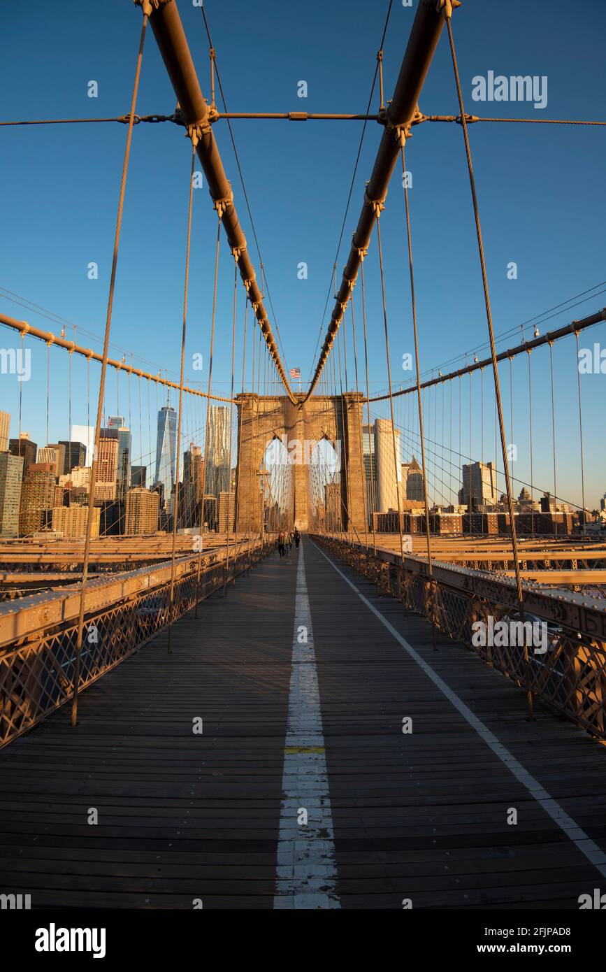 Pont de Brooklyn BEI Sonnenaufgang, Brooklyn, Manhattan, New York, New York, ÉTATS-UNIS Banque D'Images