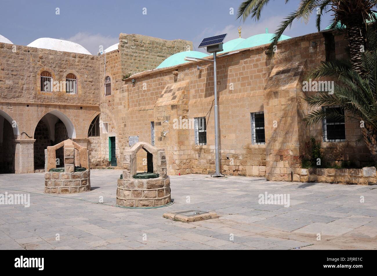 Le complexe Nebi Musa est situé sur la route Jérusalem-Jéricho. Le complexe a été construit au XIIIe siècle par le Sultan Baybars. Jérusalem, Israël. Banque D'Images