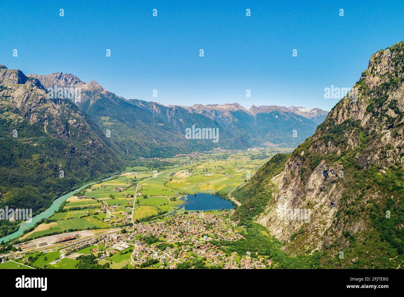 Lac Novate Mezzola et Valchiavenna (IT), vue aérienne panoramique Banque D'Images