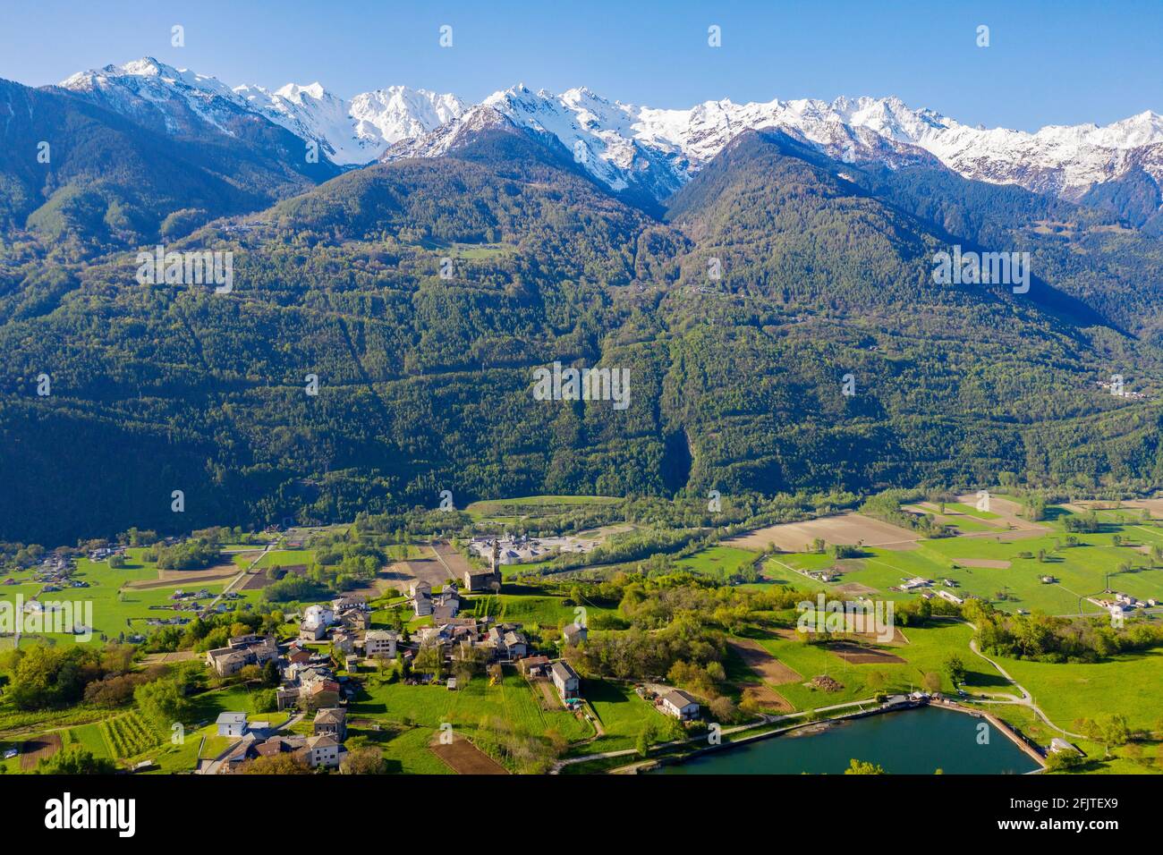 Valtellina (IT), Teglio, vue aérienne du hameau de Somasassa Banque D'Images