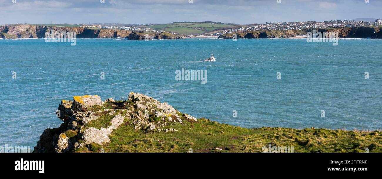 Vue panoramique sur la baie de Newquay depuis Towan Head, sur la côte de Newquay, dans les Cornouailles. Banque D'Images