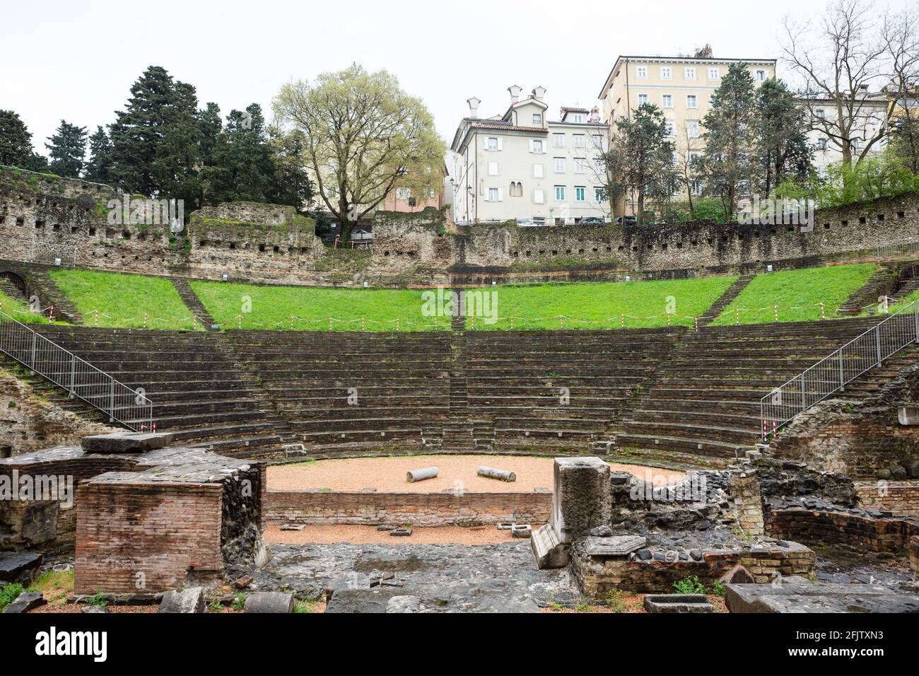 Théâtre romain de Trieste Teatro Romano di Trieste, ruines de l'amphithéâtre romain du 1er siècle, Trieste, Italie Banque D'Images