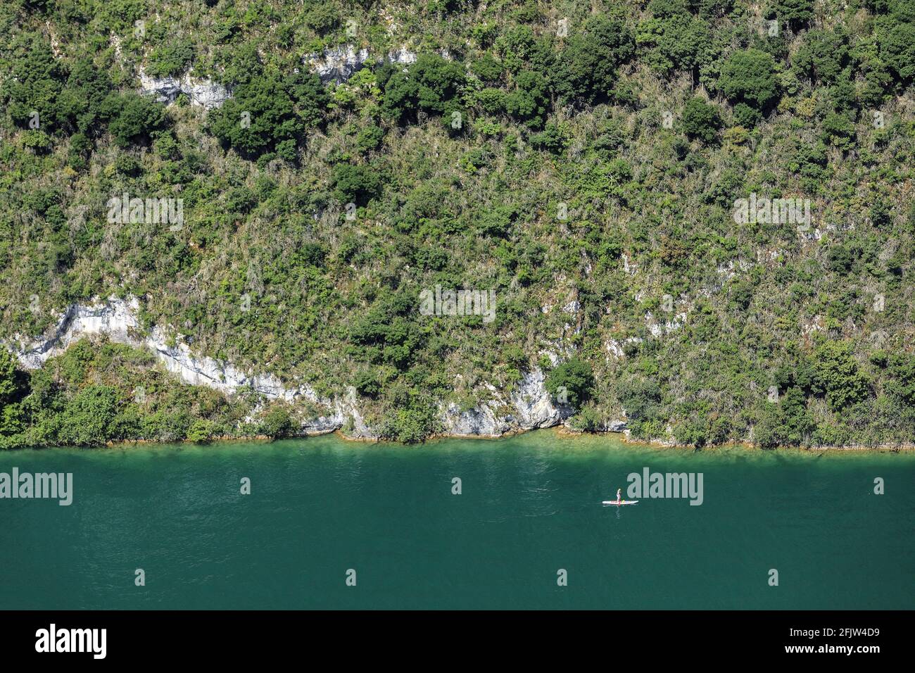 France, Savoie, la Chapelle du Mont du Chat, Lac du Bourget, planche à  aubes (vue aérienne Photo Stock - Alamy