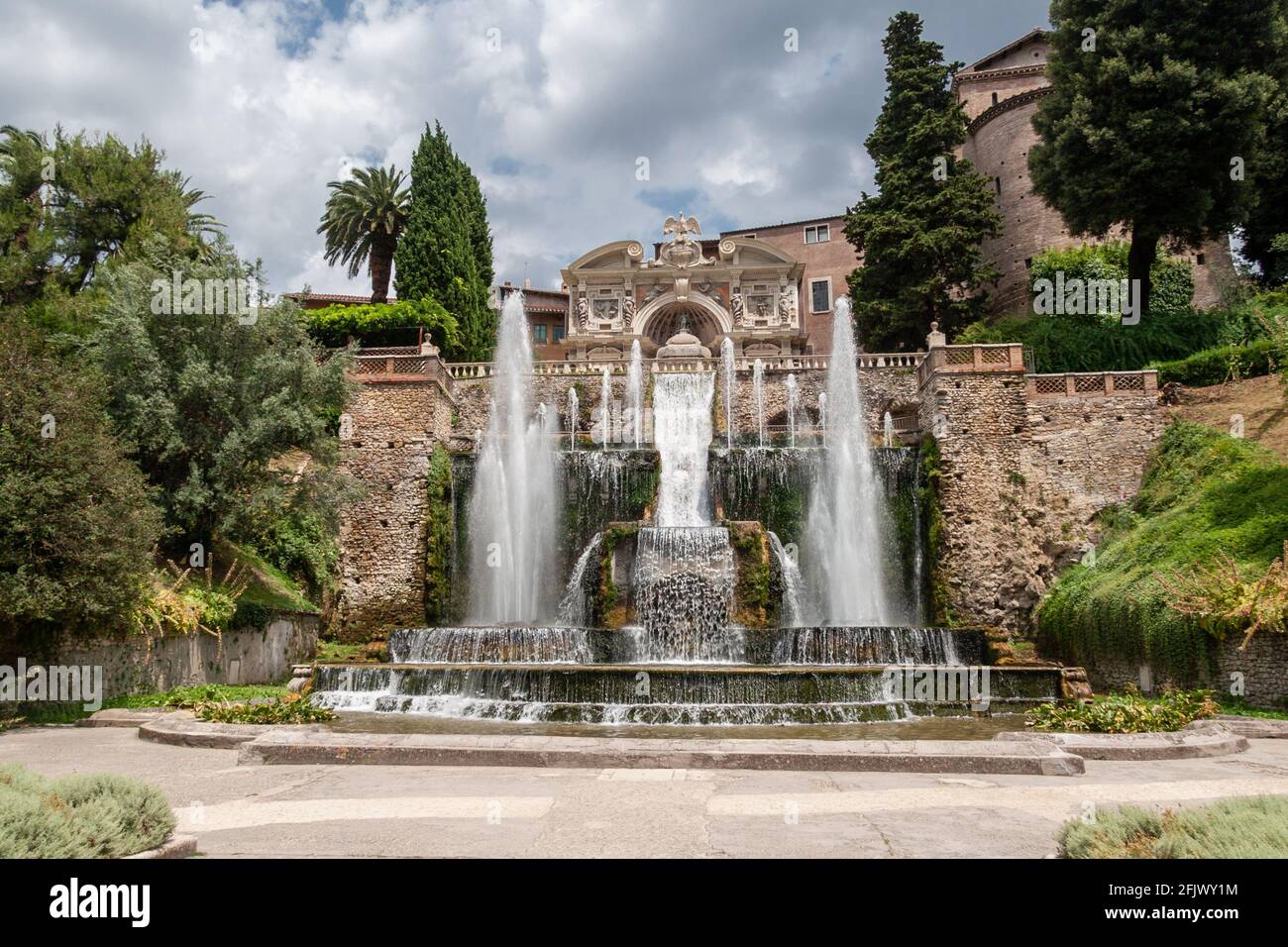 Tivoli, Rome, Italie, juillet 2018 : la fontaine Neptune et l'orgue d'eau dans le jardin de la Villa d'Este, Tivoli, Rome, Italie. Patrimoine mondial de l'UNESCO. Photo de haute qualité Banque D'Images